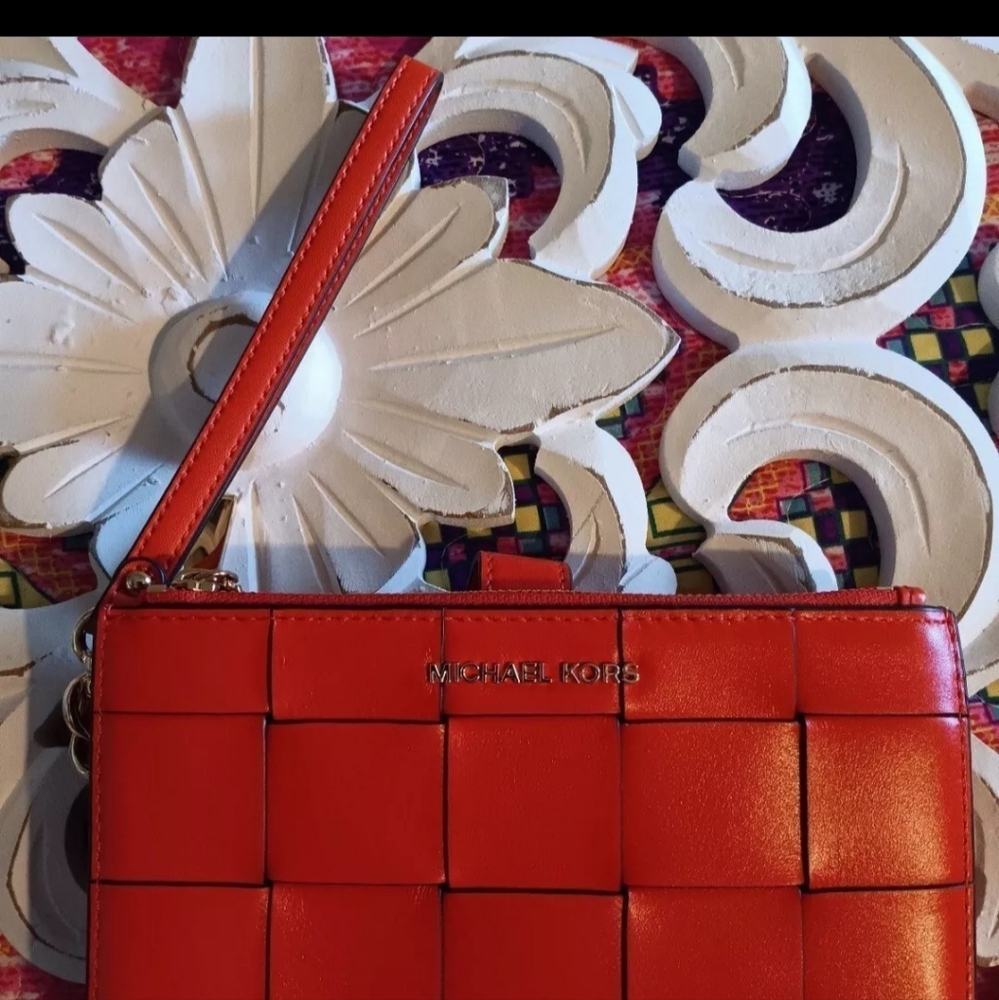 NEW! MICHAEL KORS ADELE WOVEN LEATHER SMARTPHONE WALLET/WRISTLET